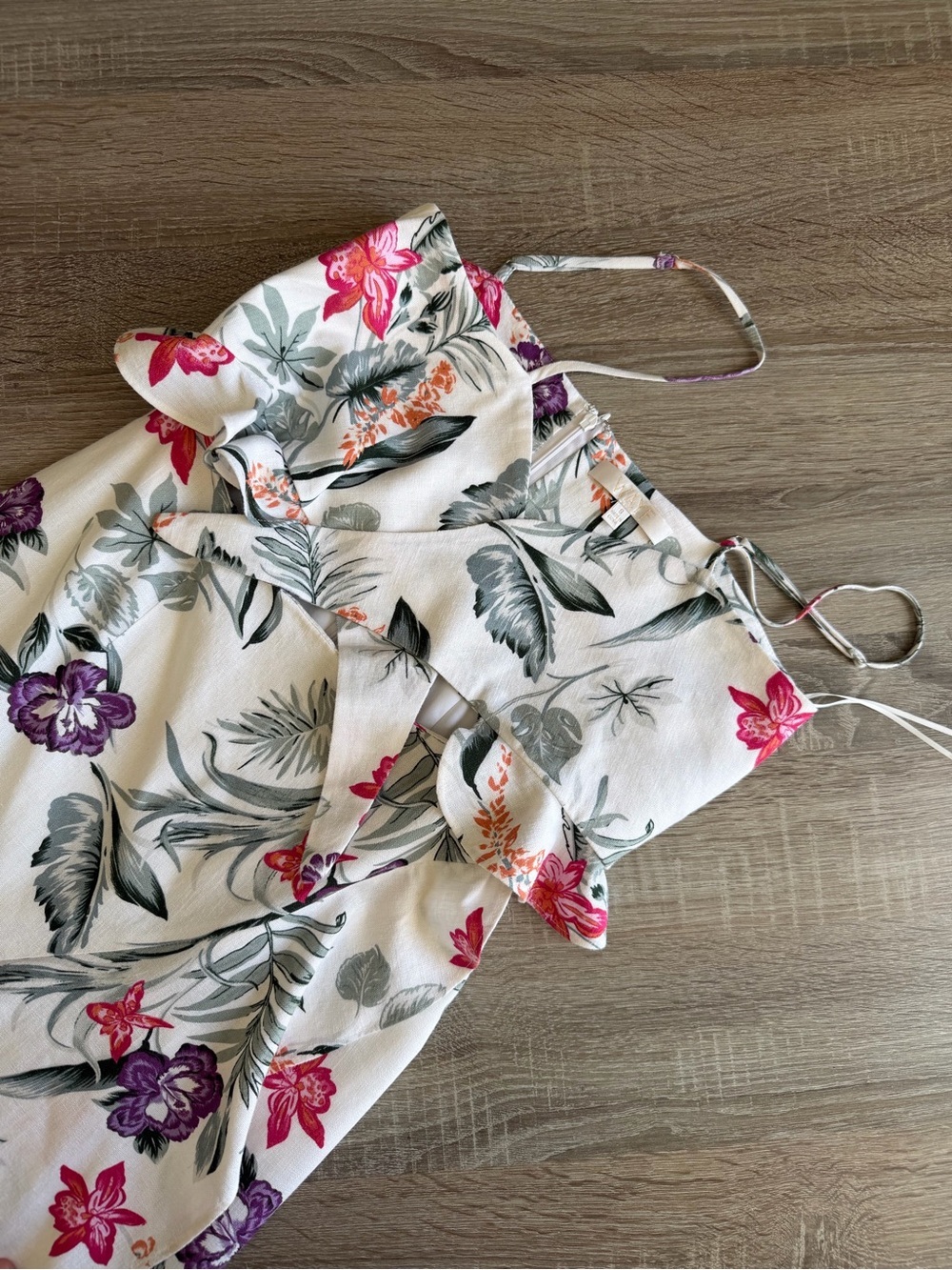 Wayf Mahari Ruffle Knot Front Floral Linen Blend Dress - Picture 5 of 16